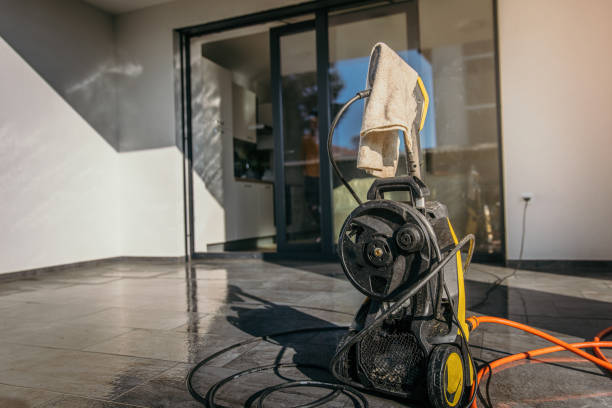 Best Gutter Cleaning  in Edcouch, TX